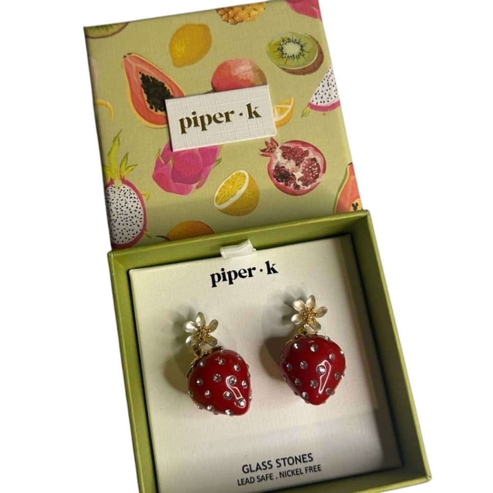 🍓▪️Piper K▪️ Strawberry Dangle Glass Stone Earring In Box